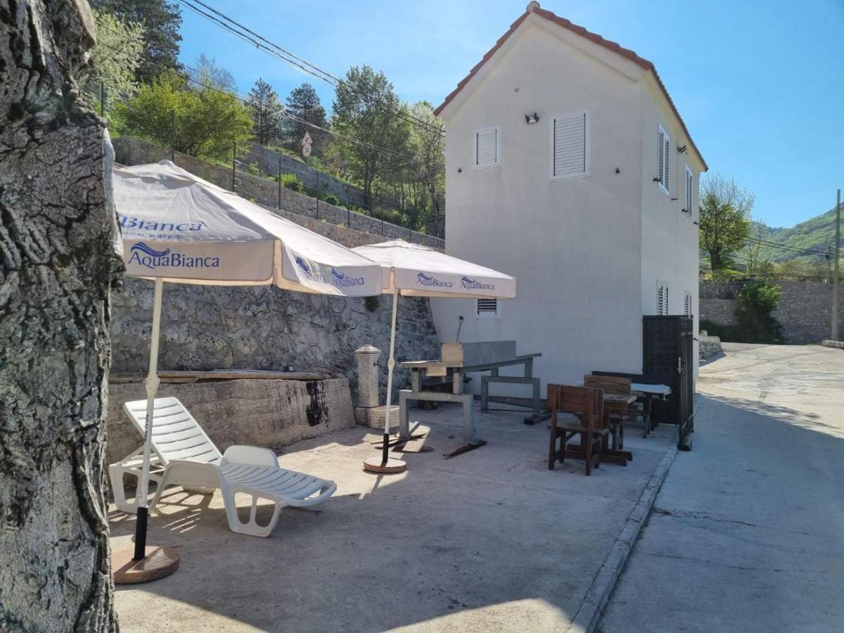 Apartamento Porto Njegusi A2 Cetinje Exterior foto